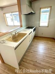 矢巾町高田二世帯中古住宅のキッチン|２Fキッチン。IH、食洗機がついております