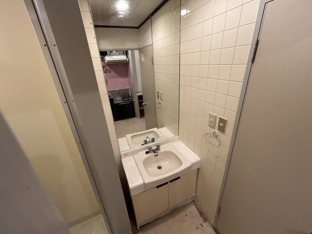 ファーストマンションの洗面所