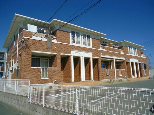 ストラーレ　牛川