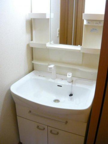 ストラーレ　牛川の洗面所|広い洗面スペース