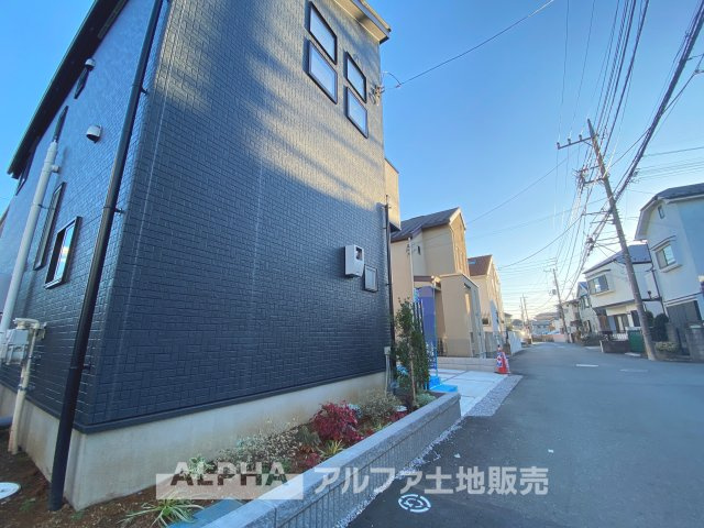 立川市砂川町8丁目新築戸建の前面道路含む現地写真