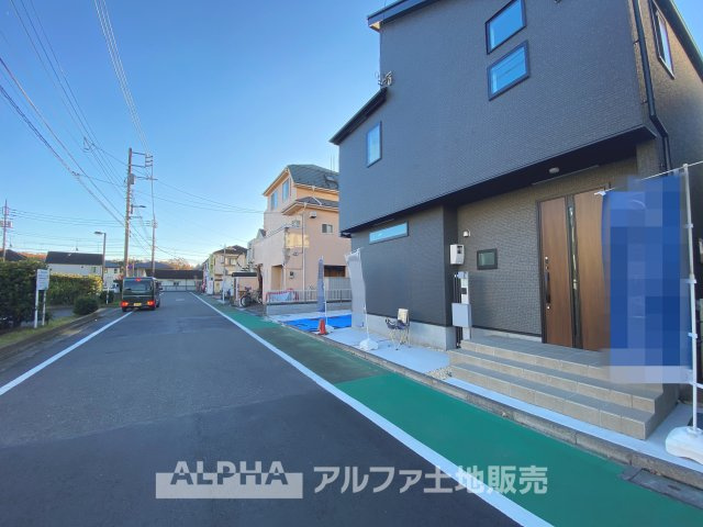 立川市上砂町1丁目新築戸建2棟の前面道路含む現地写真
