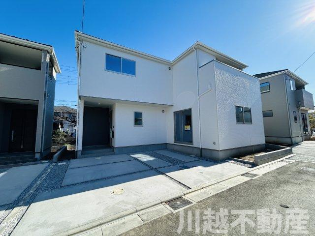 WICとフリースペースで収納充実！