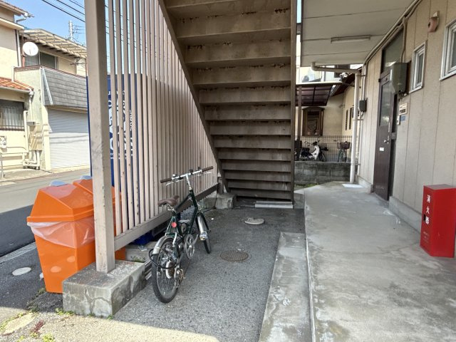 フラワーハイツの駐車場