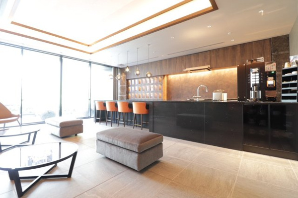 【その他共用部分】 | 【パーティールーム】サードプレイスとして大人の時間を愉しめるバーのような空間。キッチン完！！