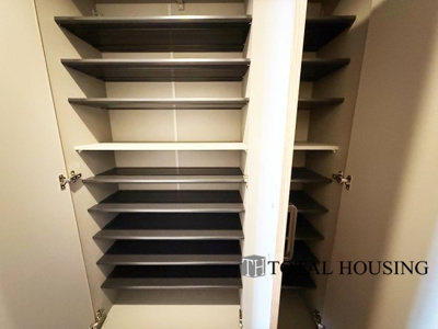 【玄関】 | アルファコート白石 | 棚数も多く、靴の収納にも困りません♪