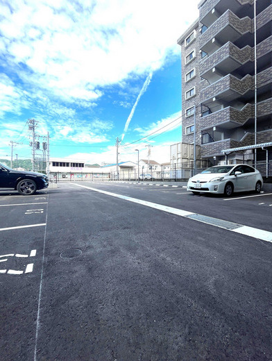 オープンレジデンシア桜並木ガーデンの駐車場|オープンレジデンシア桜並木ガーデン（3LDK）