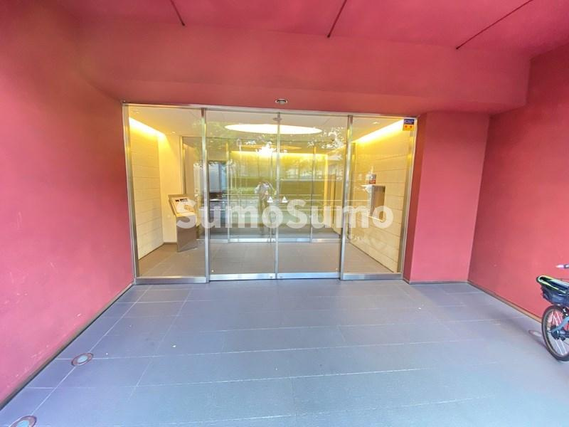 パークハビオ渋谷神山町のエントランス