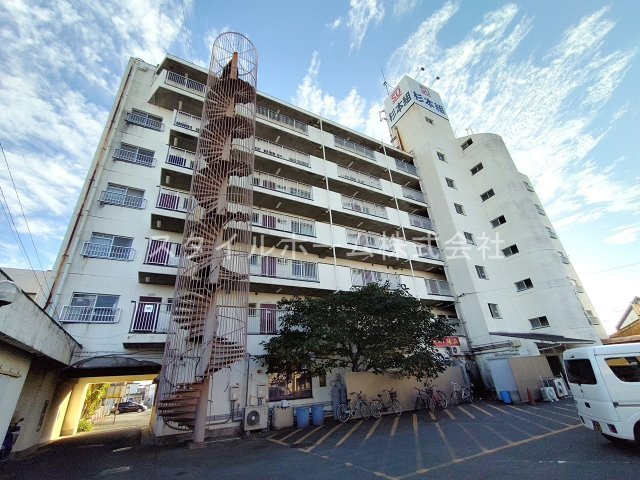 第５フクマルビルの外観