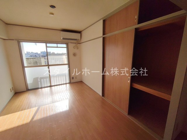 第５フクマルビルの居間・リビング