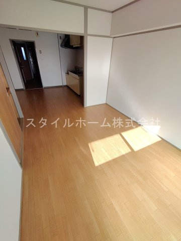 第５フクマルビルの居間・リビング