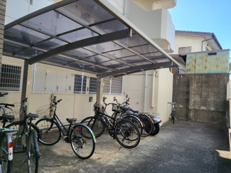 【駐車場】