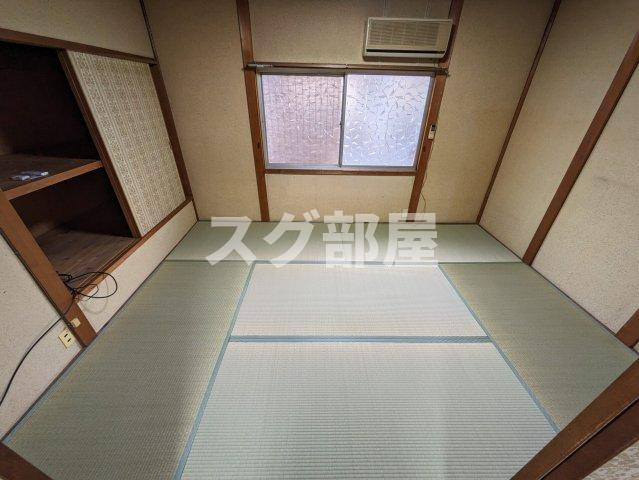 石井貸家の内装