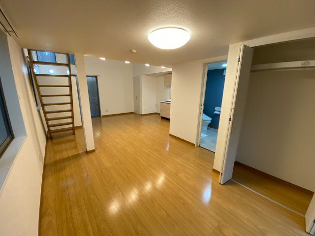 府中市若松町１丁目のアパートの寝室