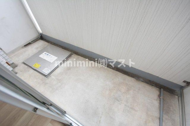 ウィンヒルズ難波南のバルコニー