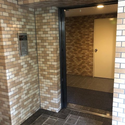 【エントランス】