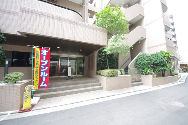 【エントランス】