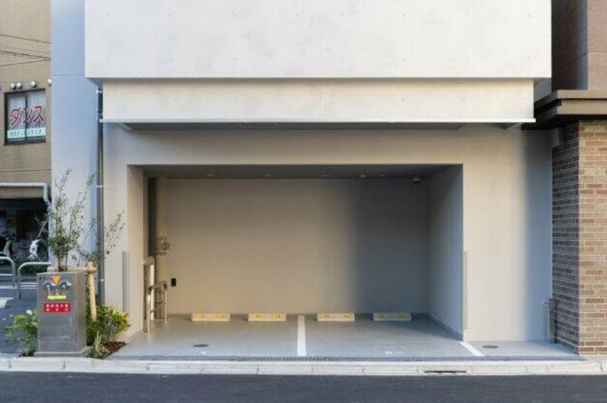 【駐車場】