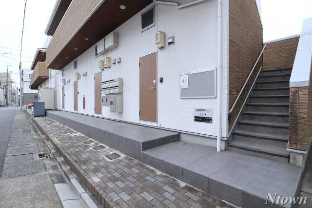 【エントランス】 | アーク本陣 | ゆとりのあるエントランスです