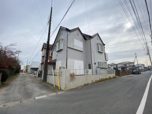 八街ほ　中古戸建の前面道路含む現地写真