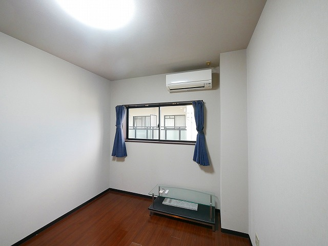 サクセスビルの居間・リビング