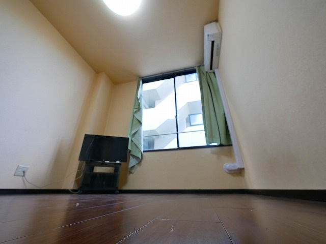 サクセスビルの洋室|ゆったりした洋室です