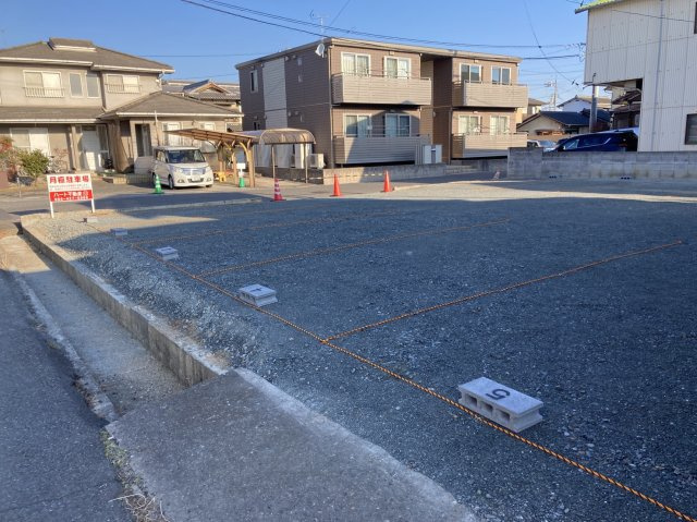 平田月極駐車場の外観
