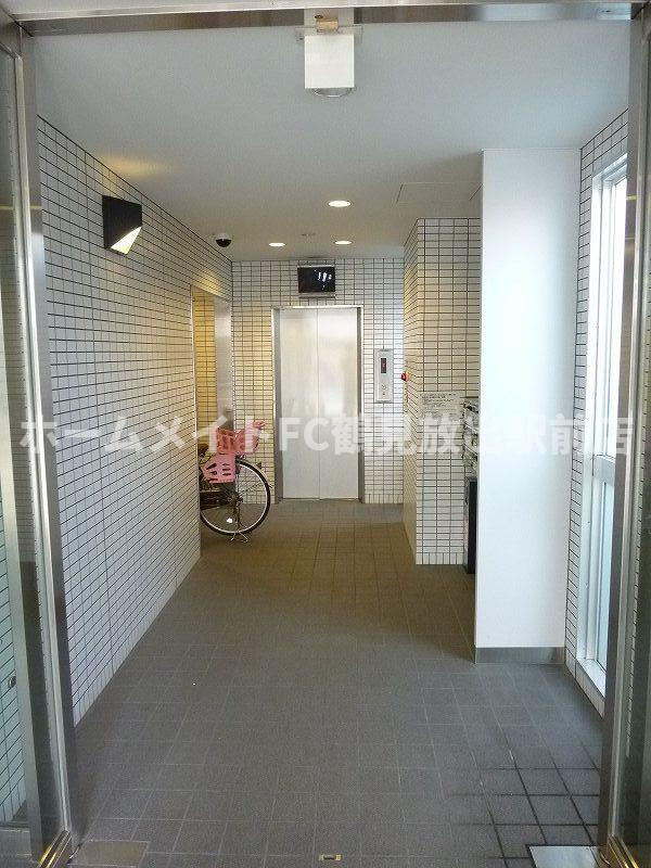 東大阪市徳庵本町の賃貸マンションのエントランス