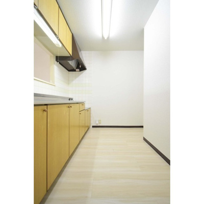 【居間・リビング】 | サンフォレスト | 居間です