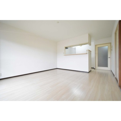 【居間・リビング】 | サンフォレスト | おしゃれな居間です