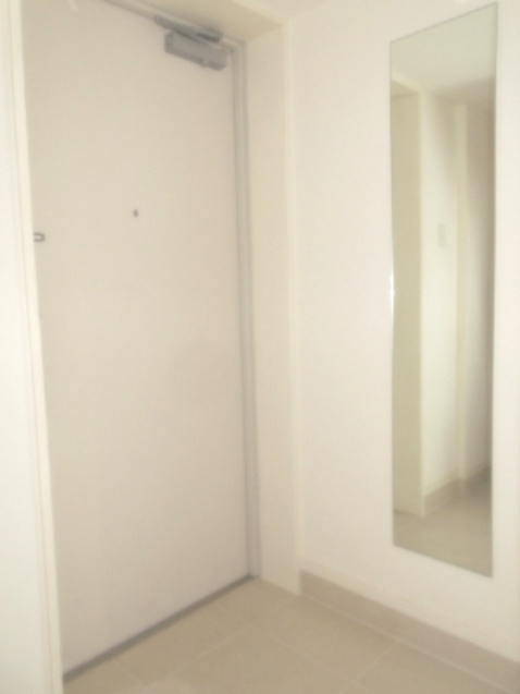 JP noie上野稲荷町の設備|玄関に姿見鏡付です