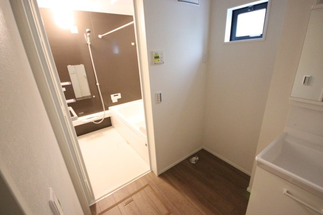 【ランドリースペース】 | 《仲介手数料無料》桜区栄和３丁目4-10(2号棟)新築一戸建てリガーレ | 撮影日 2025年6月6日 16:50 曇り