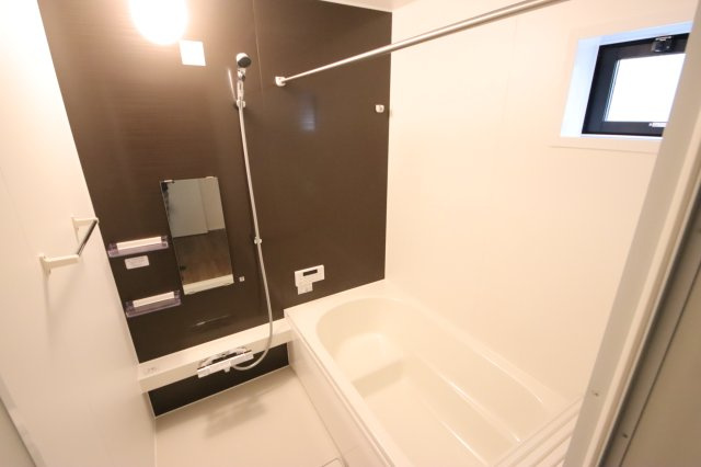【浴室】 | 《仲介手数料無料》桜区栄和３丁目4-10(2号棟)新築一戸建てリガーレ | 撮影日 2025年6月6日 16:50 曇り