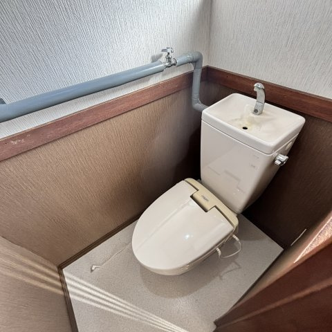 進藤アパート（奥）のトイレ