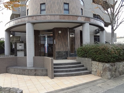 【エントランス】 | サントラップアベニュー