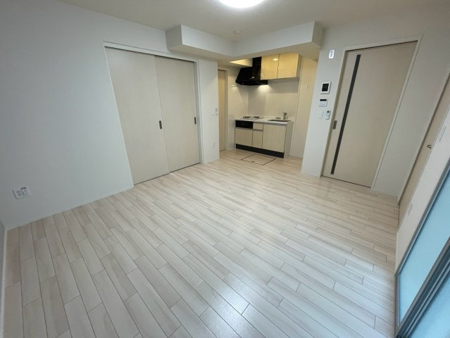 アルバ西岡本の居間・リビング