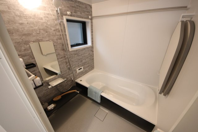 【浴室】 | 《仲介手数料無料》上尾市緑丘５丁目17-36(全1戸)新築一戸建てクレール | 撮影日 2025年3月15日 15:50 曇り