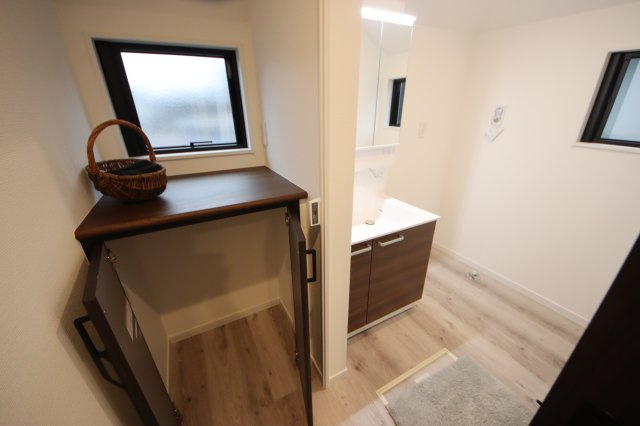 【収納】 | 《仲介手数料無料》上尾市緑丘５丁目17-36(全1戸)新築一戸建てクレール | 撮影日 2025年3月15日 15:50 曇り