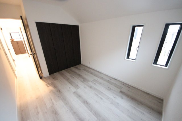 【洋室】 | 《仲介手数料無料》上尾市緑丘５丁目17-36(全1戸)新築一戸建てクレール | 撮影日 2025年3月15日 15:50 曇り