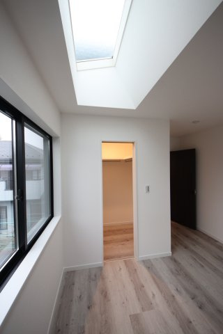 【洋室】 | 《仲介手数料無料》上尾市緑丘５丁目17-36(全1戸)新築一戸建てクレール | 撮影日 2025年3月15日 15:50 曇り