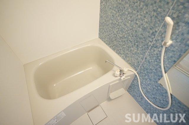 黒髪6丁目戸建の浴室