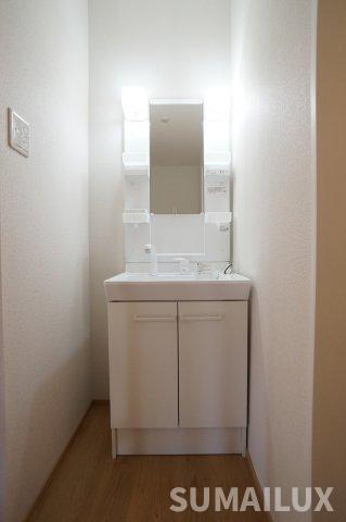 黒髪6丁目戸建の独立洗面台