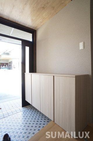 黒髪6丁目戸建の玄関