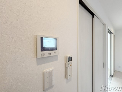 【セキュリティ】 | K＆K | モニター付きインターホンです