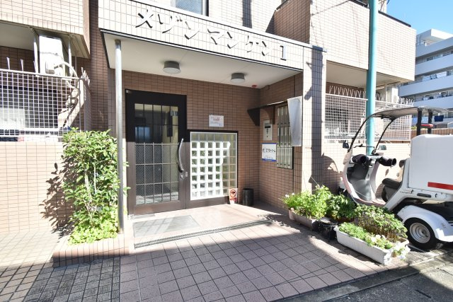 オブリガード西京のエントランス|常にお手入れされていて、清潔感があります。