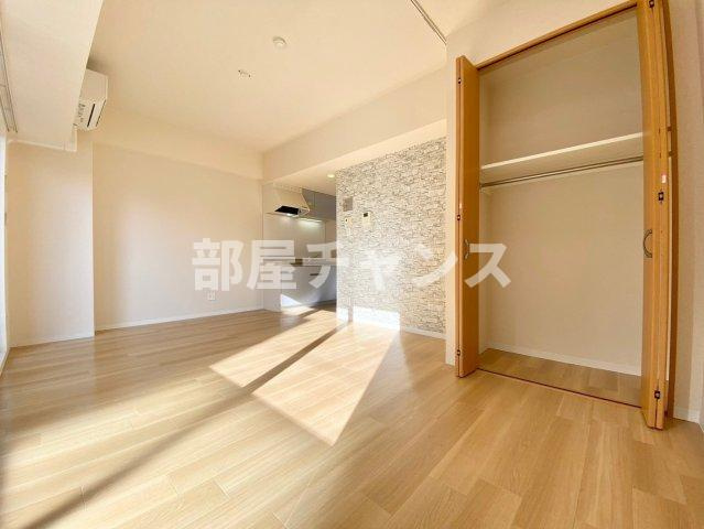 RAFFLE SHINSAKAEの寝室