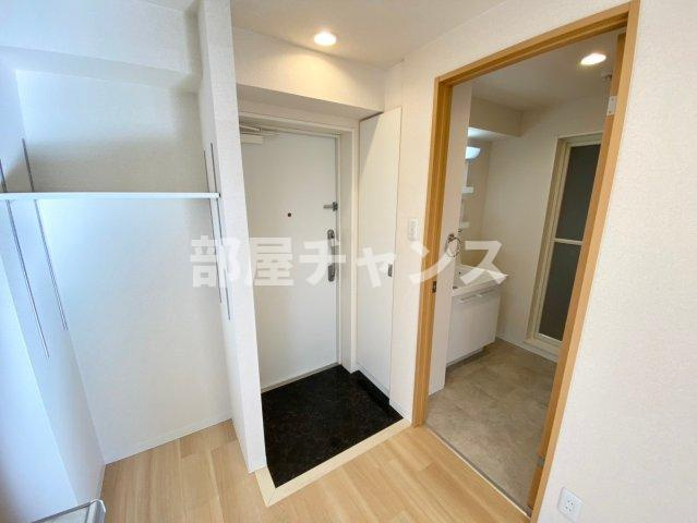 RAFFLE SHINSAKAEの玄関