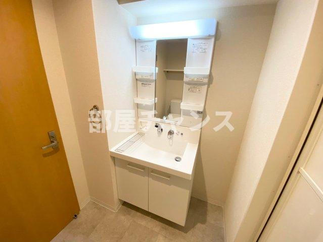 RAFFLE SHINSAKAEの洗面所