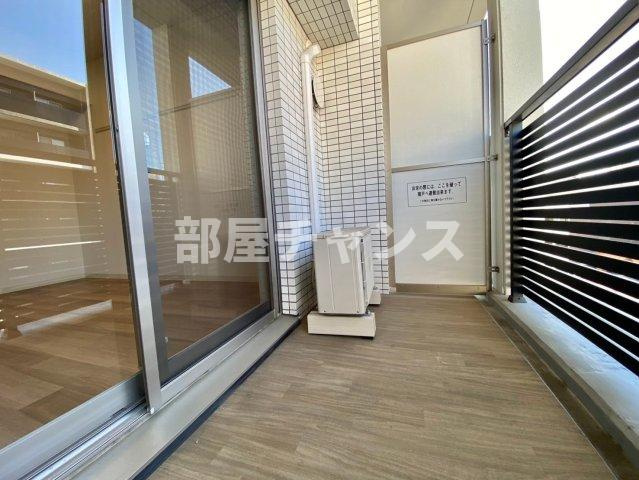 プレサンスSAKAEフロントのバルコニー