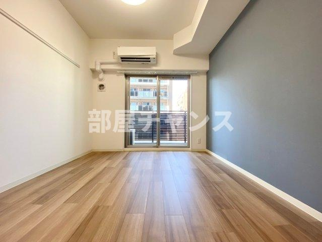 プレサンスSAKAEフロントの居間・リビング